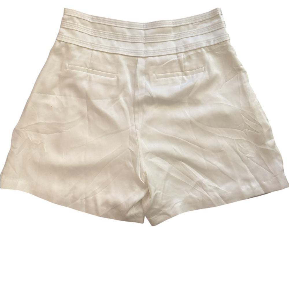 Joss Pleated Shorts in Ivory NWT - Picture 5 of 6